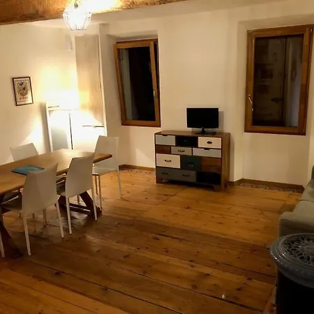 Holiday home La Maison Au Tilleul *